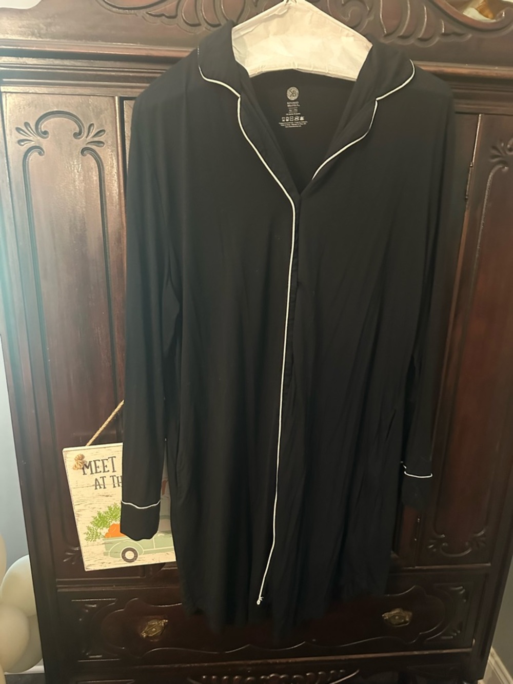 Kindred Bravely Black Top with White Piping Collar